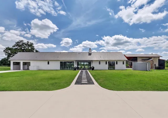 4th image of 1629 Waldeck Rd, Ledbetter, TX 78946 | MLS# 73621512