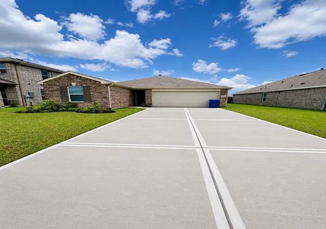 1st image of 1710 Vista Luna Dr, Texas City, TX 77591 | MLS# 71685209