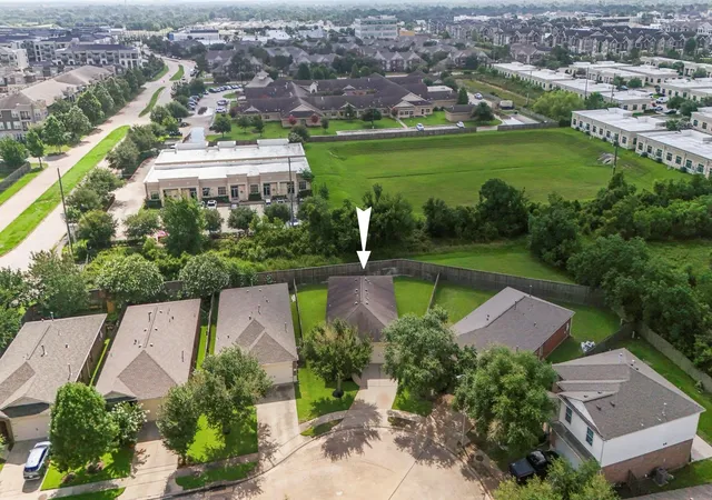 Photo 2 of Single family home for sale at 631 E Newport Bnd, Katy, TX 77494 | MLS# 90307302 | Listing updated on 2026-09-08