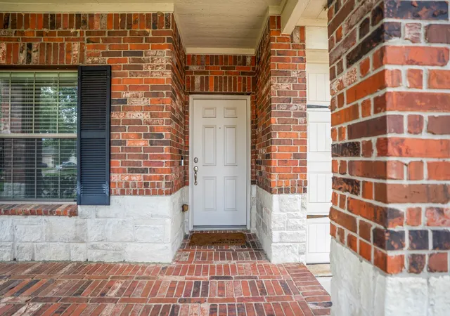 Photo 3 of Single family home for sale at 631 E Newport Bnd, Katy, TX 77494 | MLS# 90307302 | Listing updated on 2026-09-08