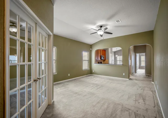 Photo 4 of Single family home for sale at 631 E Newport Bnd, Katy, TX 77494 | MLS# 90307302 | Listing updated on 2026-09-08