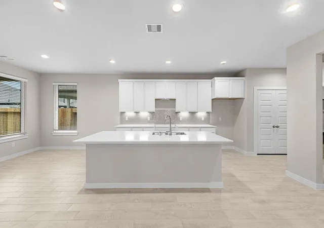 Photo 2 of Single family home for sale at 1755 Pecan Woods Ln, Conroe, TX 77301 | MLS# 76947875 | Listing updated on 2026-08-26