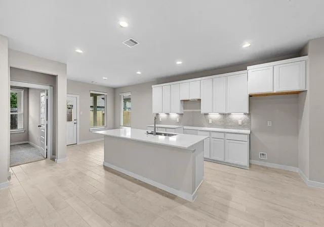 Photo 3 of Single family home for sale at 1755 Pecan Woods Ln, Conroe, TX 77301 | MLS# 76947875 | Listing updated on 2026-08-26