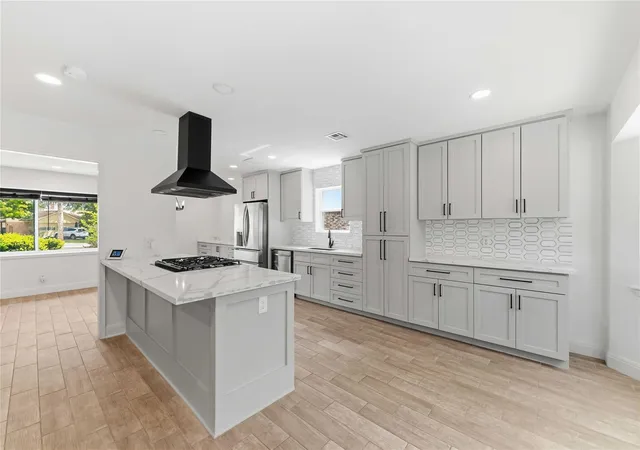 5th image of 9739 Philmont Dr, Houston, TX 77080 | MLS# 18358262