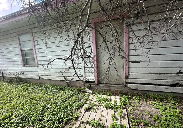 35th image of 308 W Hill Ave, Alice, TX 78332 | MLS# 25997750