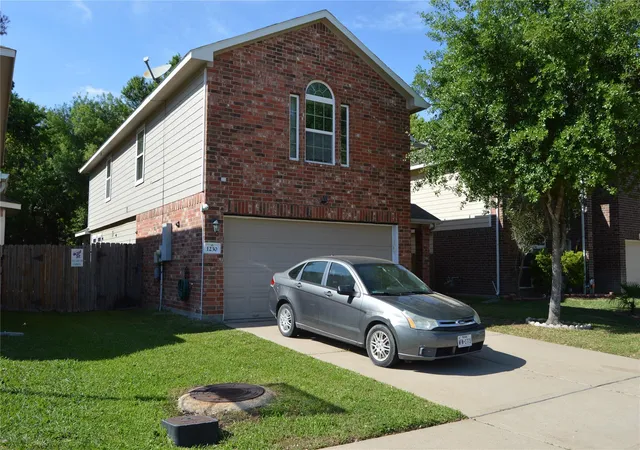 Photo 2 of Single family home for sale at 1230 Crestmont Pl Loop, Missouri City, TX 77489 | MLS# 32596707 | Listing updated on 2026-03-31