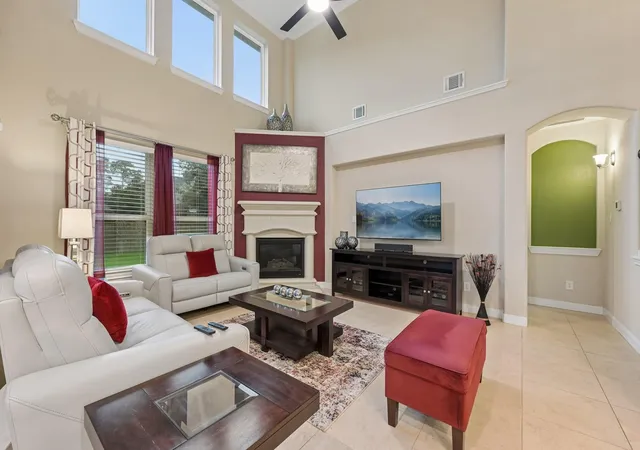 Photo 4 of Single family home for sale at 17105 Stillhouse Lake Ct, Houston, TX 77044 | MLS# 86304908 | Listing updated on 2026-08-29