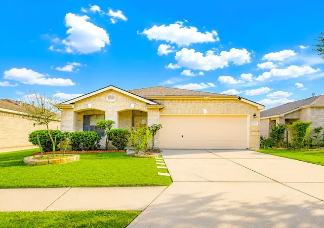 Photo 1 of Sale Pending at 15639 Western Skies Dr, Houston, TX 77086 | MLS# 72436082 | Listing updated on 2026-09-17