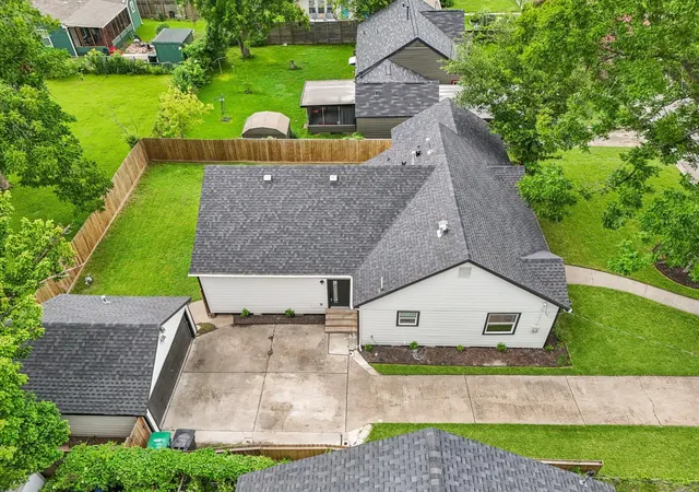 Homes for sale in Houston, TX | 1005 Sue St, Houston, TX 77009 | MLS# 84260475