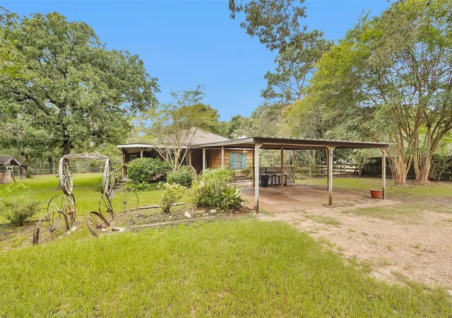 Photo 2 of Single family home for sale at 16014 Post Oak Rd, Plantersville, TX 77363 | MLS# 36824658 | Listing updated on 2026-08-20