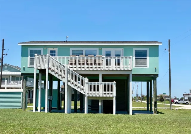 Homes for sale in Crystal Beach, TX | 861 Alberdie Dr, Crystal Beach, TX 77650 | MLS# 76207352