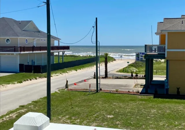 Homes for sale in Crystal Beach, TX | 861 Alberdie Dr, Crystal Beach, TX 77650 | MLS# 76207352