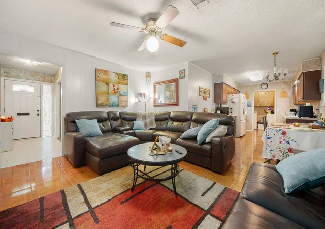 Photo 3 of Single family home for sale at 1309 Sunset Dr, Dickinson, TX 77539 | MLS# 60708264 | Listing updated on 2026-07-31