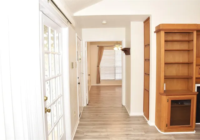 5th image of 2121 El Paseo St, Houston, TX 77054