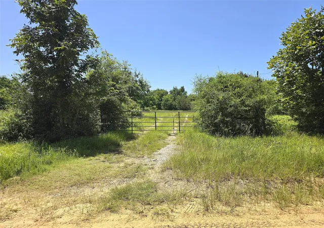 Photo 1 of Land for sale at 740 Ole Miss, Livingston, TX 77351 | MLS# 13332689 | Listing updated on 2026-08-26