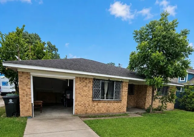 Photo 2 of Single family home for sale at 6710 Los Angeles St, Houston, TX 77016 | MLS# 24542814 | Listing updated on 2026-09-11