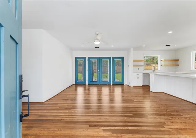 Photo 3 of Single family home for sale at 1845 Huge Oaks St, Houston, TX 77055 | MLS# 30927765 | Listing updated on 2026-08-26
