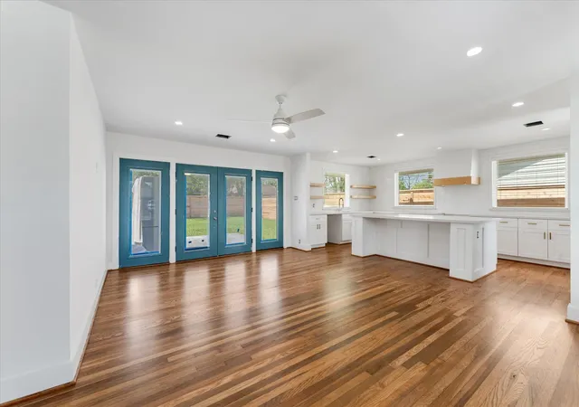 Photo 3 of Single family home for sale at 1845 Huge Oaks St, Houston, TX 77055 | MLS# 30927765 | Listing updated on 2026-08-26