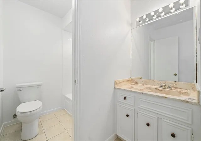 Photo 4 of Townhouse for sale at 13742 Hollowgreen Dr #604, Houston, TX 77082 | MLS# 17611802 | Listing updated on 2026-06-25