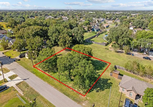 3rd image of 2522 3Rd Ave N, Texas City, TX 77590 | MLS# 59521674