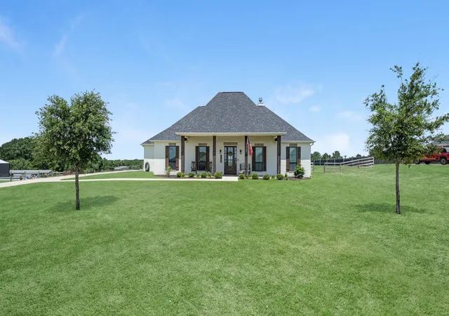 Homes for sale in Bellville, TX | 184 Randi Rd, Bellville, TX 77418 | MLS# 87806839