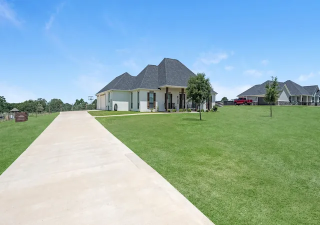 Homes for sale in Bellville, TX | 184 Randi Rd, Bellville, TX 77418 | MLS# 87806839