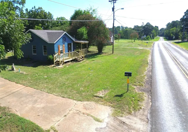 4th image of 283 Fm 2663, Latexo, TX 75849 | MLS# 31350636