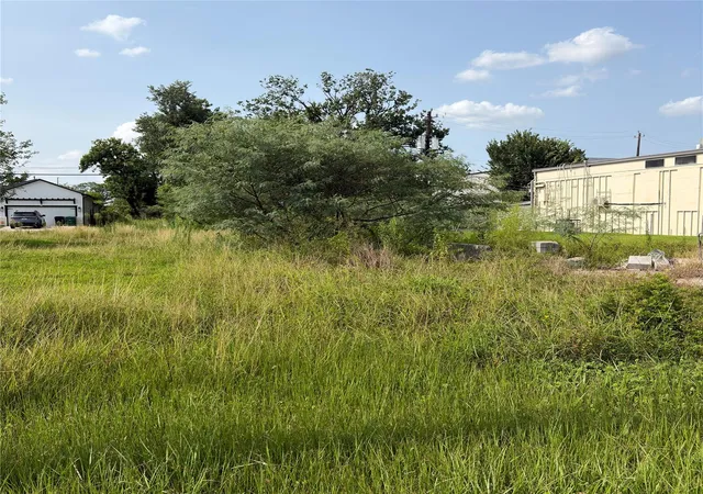 Photo 3 of Land for sale at 514 E 31st Street, Houston, TX 77018 | MLS# 46140926 | Listing updated on 2026-07-19