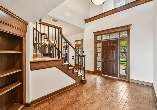 3rd image of 3 Wilmington Ct, Sugar Land, TX 77479 | MLS# 13834686