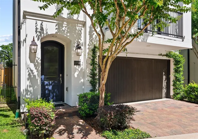 2nd image of 1736 Wrenwood Lakes, Houston, TX 77043 | MLS# 8111163