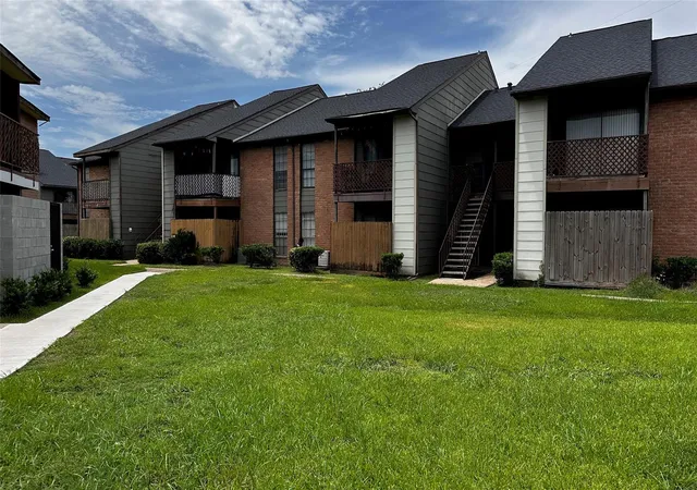 Photo 3 of Condo for sale at 9090 S Braeswood Blvd #89, Houston, TX 77074 | MLS# 81579052 | Listing updated on 2026-08-31