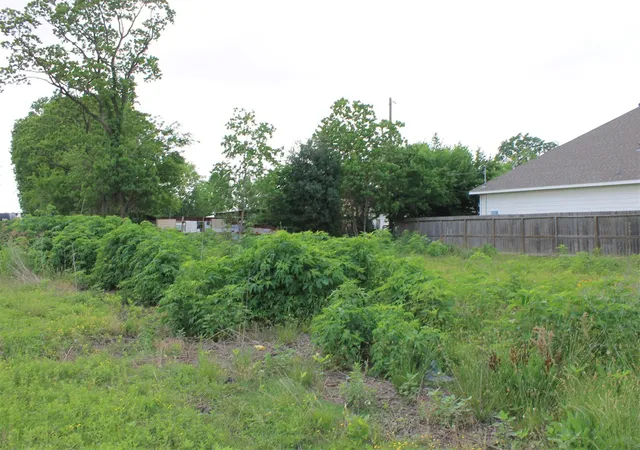 5th image of 5105 Amy St, Houston, TX 77028 | MLS# 94982753