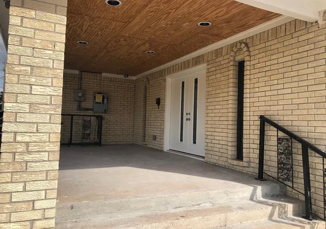 Photo 3 of Single family home for sale at 3911 Fulton St, Houston, TX 77009 | MLS# 8154154 | Listing updated on 2026-08-12
