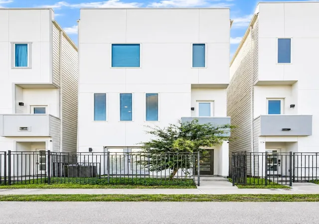 Photo 1 of Single family home for sale at 6344 Culberson St, Houston, TX 77021 | MLS# 47203318 | Listing updated on 2026-10-08