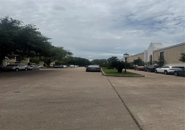 25th image of 2744 Briarhurst Dr #35, Houston, TX 77057 | MLS# 57065078