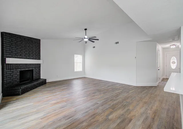 4th image of 16610 Quail Park Dr, Missouri City, TX 77489 | MLS# 83414703