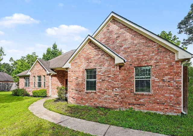 Photo 3 of Single family home for sale at 16109 Mcqueen Rd, Conroe, TX 77302 | MLS# 51082408 | Listing updated on 2026-09-18