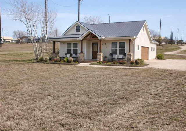 2nd image of 52 Baracuda Dr, Palacios, TX 77465 | MLS# 76034762