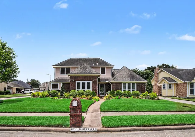 Homes for sale in Pasadena, TX | 6803 Middlefield Dr, Pasadena, TX 77505 | MLS# 26733777