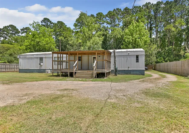 Photo 3 of Sale Pending at 104 W Lawrence St, Dayton, TX 77535 | MLS# 76276867 | Listing updated on 2026-06-21