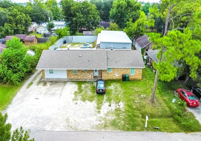 Photo 1 of Single family home for sale at 4407 Continental Dr, Houston, TX 77072 | MLS# 82644203 | Listing updated on 2026-08-25