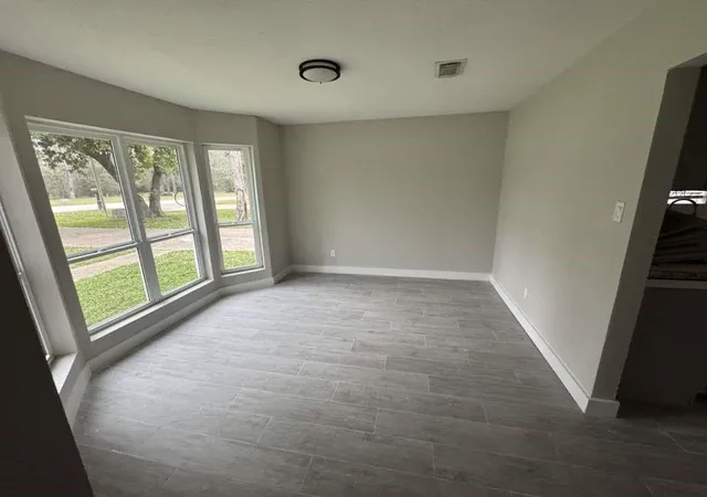 3rd image of 529 Brandon Rd, Conroe, TX 77302 | MLS# 50488212