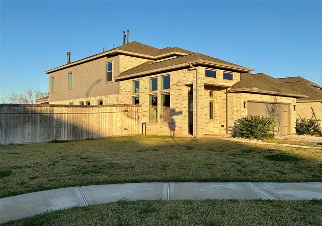Photo 2 of Sale Pending at 4034 Honeyspring Dr, Missouri City, TX 77459 | MLS# 85970775 | Listing updated on 2026-09-13