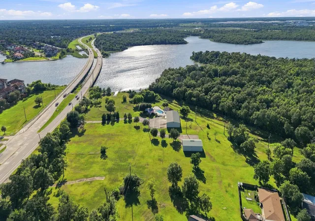 1st image of 2904 Red Bluff Rd, Seabrook, TX 77586 | MLS# 69695055