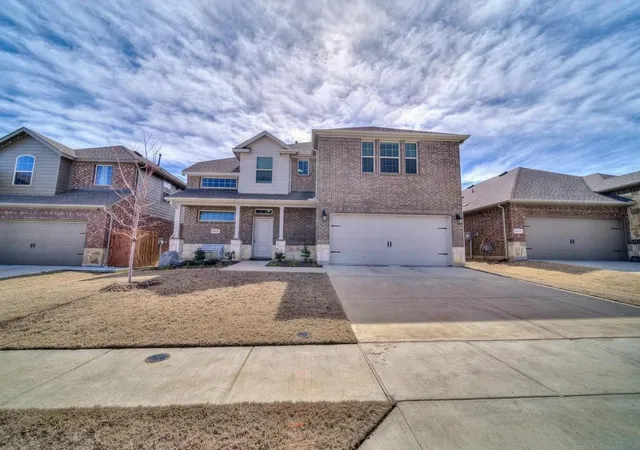 4th image of 10528 Breezeway Dr, Aubrey, TX 76227 | MLS# 87112243