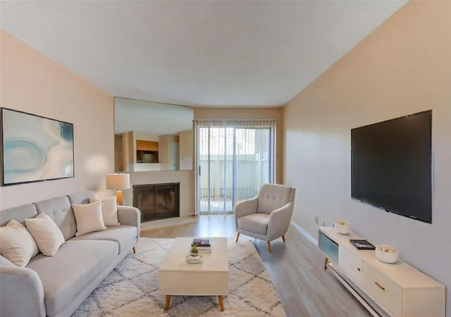 1st image of 2120 El Paseo St #619, Houston, TX 77054 | MLS# 36819711