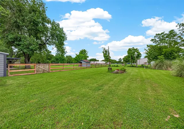 Homes for sale in Alvin, TX | 1429 County Road 192, Alvin, TX 77511 | MLS# 47499271