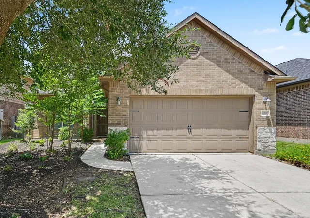 Photo 2 of Single family home for sale at 19315 Anchor Bay Ln, Humble, TX 77346 | MLS# 84281947 | Listing updated on 2026-10-09