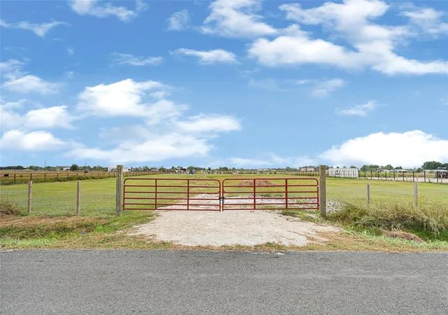 2nd image of 1813 County Road 610, Dayton, TX 77535 | MLS# 37247585
