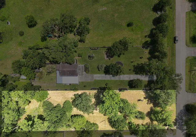 Photo 3 of Land for sale at Lot 5 Palm Dr, Dickinson, TX 77539 | MLS# 78400920 | Listing updated on 2026-08-18